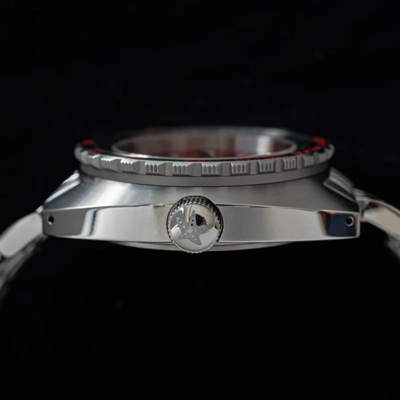 Professional Automatic Dive Watch with Sapphire Crystal and Stainless Steel Bracelet - Image 5