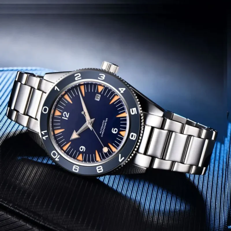 Professional Automatic Dive Watch with NH35 Movement, Sapphire Crystal and Stainless Steel Bracelet - Image 3