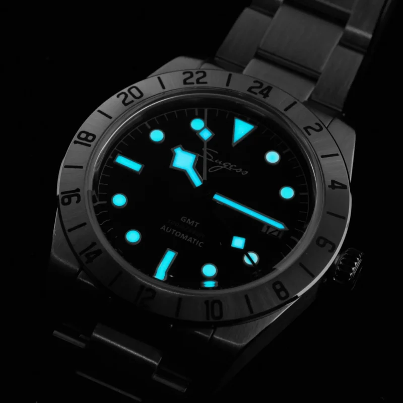 Professional GMT Automatic Watch with Sapphire Crystal and Stainless Steel Bracelet - Image 4