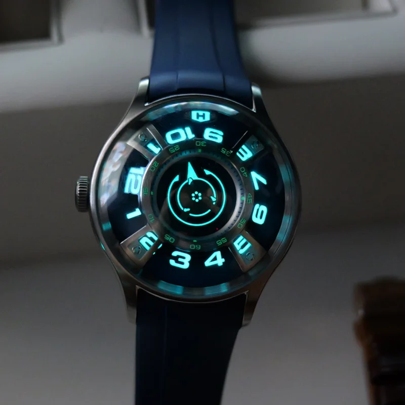 Luxury Automatic Starship Watch with Blue Super Luminous Display and Silicone Strap - Image 2