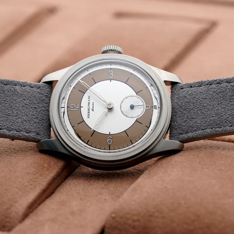 Vintage Salmon Dial Mechanical Hand-Wind Skin Diver Watch with Leather Strap and 50m Water Resistance - Image 9