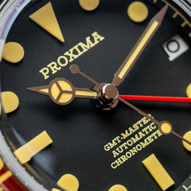 Professional GMT Automatic Dive Watch with Sapphire Bezel and 316L Stainless Steel Bracelet - Image 4