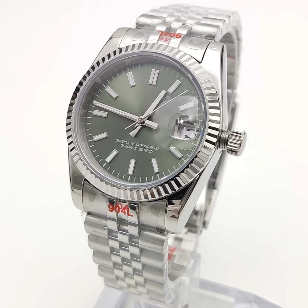 Chronograph with tachymeter scale for speed calculations