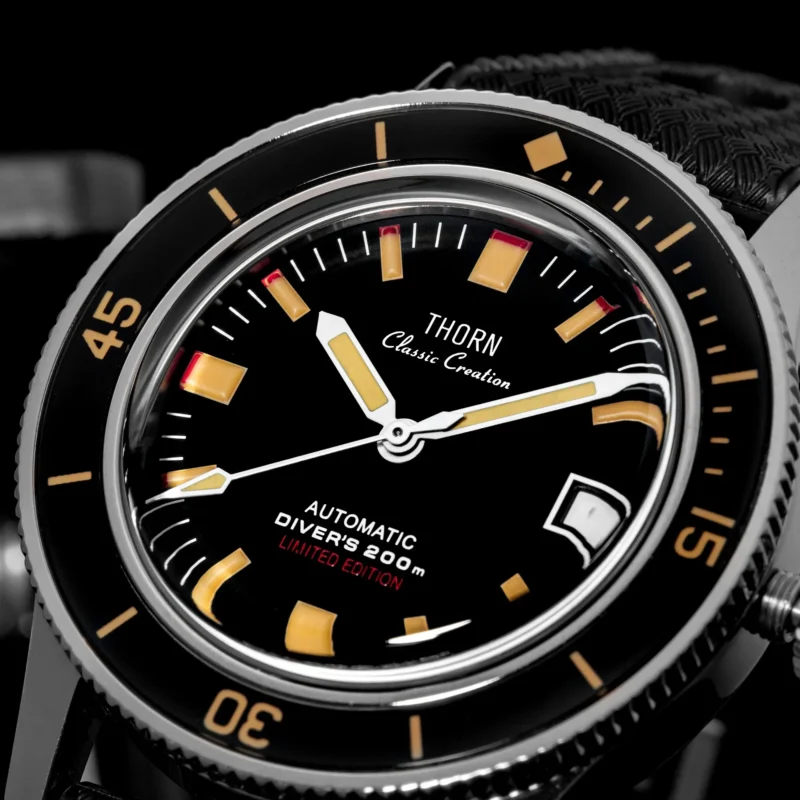 Professional Automatic Titanium Dive Watch with Sapphire Crystal and Rubber Strap - Image 4