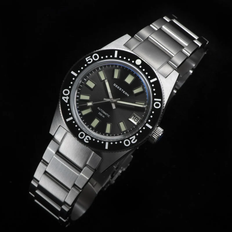 Professional Automatic Dive Watch with NH35 Movement, Sapphire Crystal and Stainless Steel Bracelet - Image 2