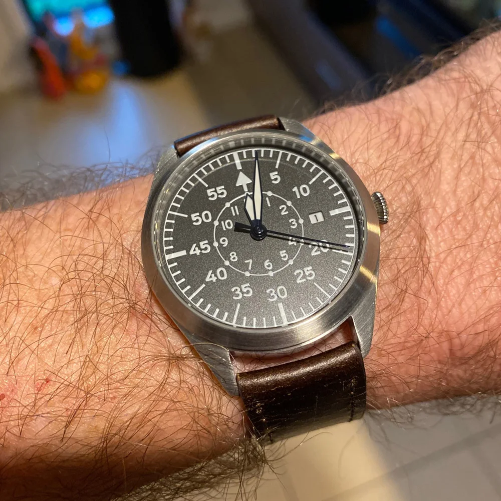 B-Type Flieger watch showcasing military aviation watch specifications