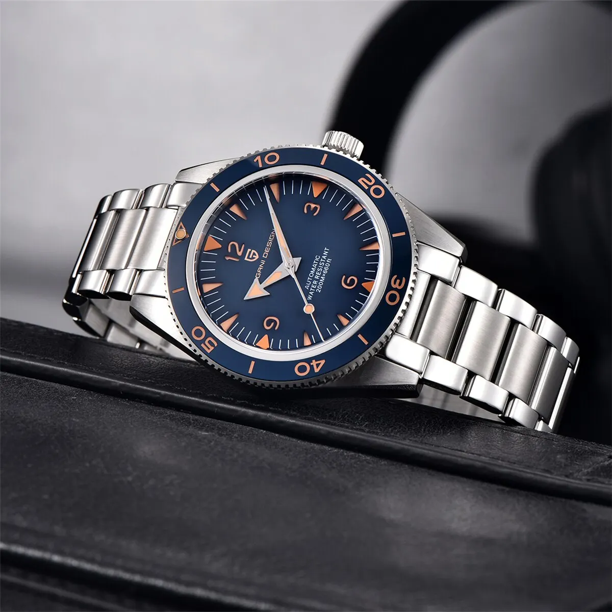 Professional dive watch showing robust water resistance features and construction