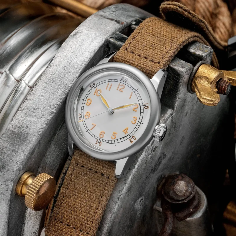 Military Titanium Automatic Dive Watch with NH35 Movement and Sapphire Crystal - Image 6