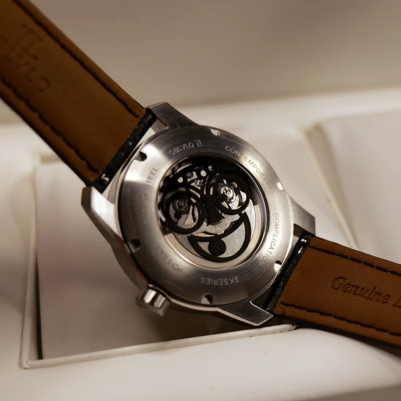 Luxury Skeleton Automatic Watch with Luminous Dial and Leather Strap - Image 6