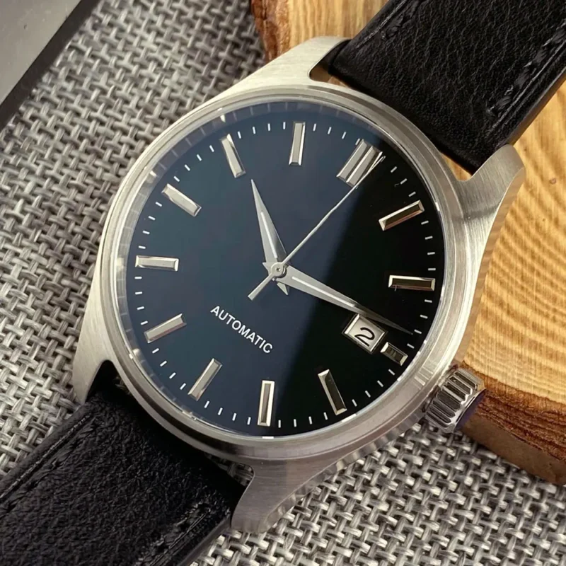 Professional Automatic Dive Watch with Sapphire Crystal and Leather Strap - Image 10