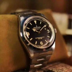 Classic 36mm Automatic Diving Watch with Sapphire Crystal and Stainless Steel Bracelet