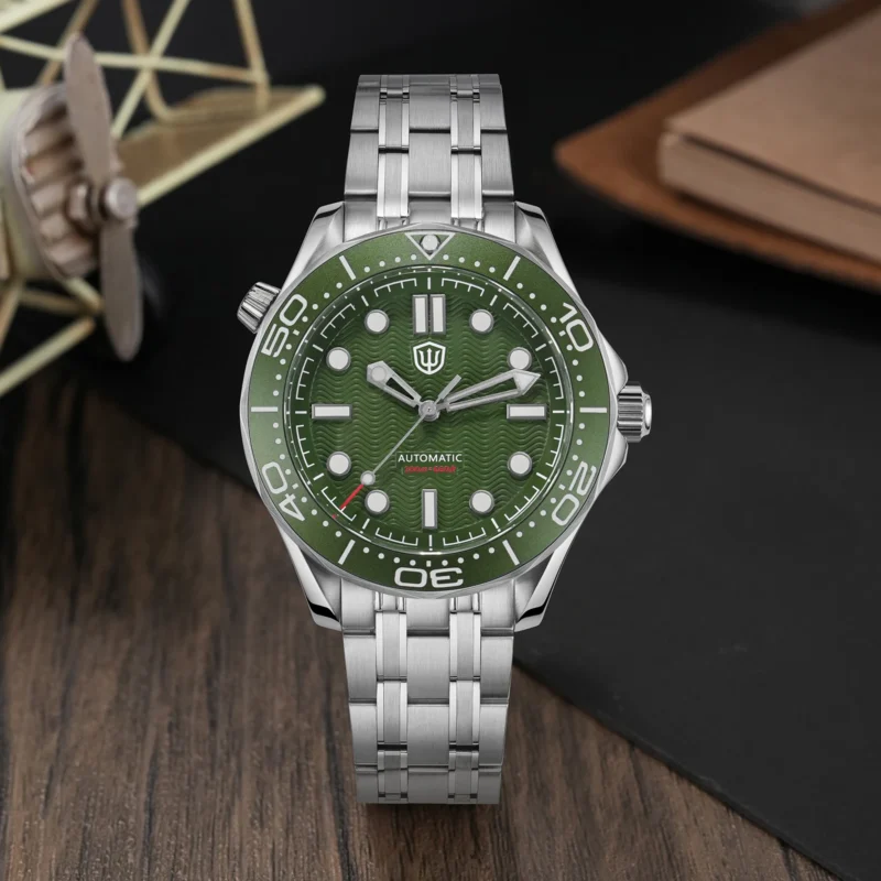 Professional Automatic Dive Watch with NH35 Movement, Sapphire Crystal and Stainless Steel Bracelet - Image 3