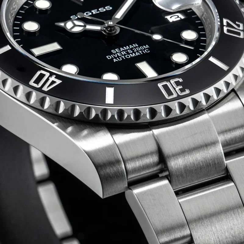 Professional Automatic Dive Watch with NH35 Movement, Ceramic Bezel and 200M Water Resistance - Image 4