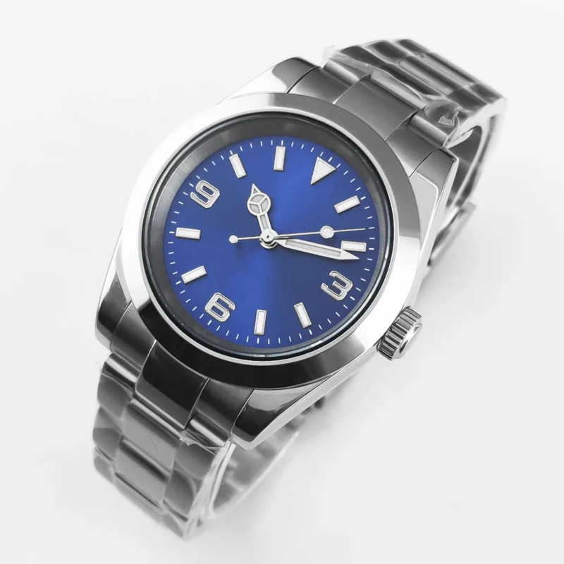 Luxury Automatic Dive Watch with Sapphire Crystal and Stainless Steel Bracelet - Image 4