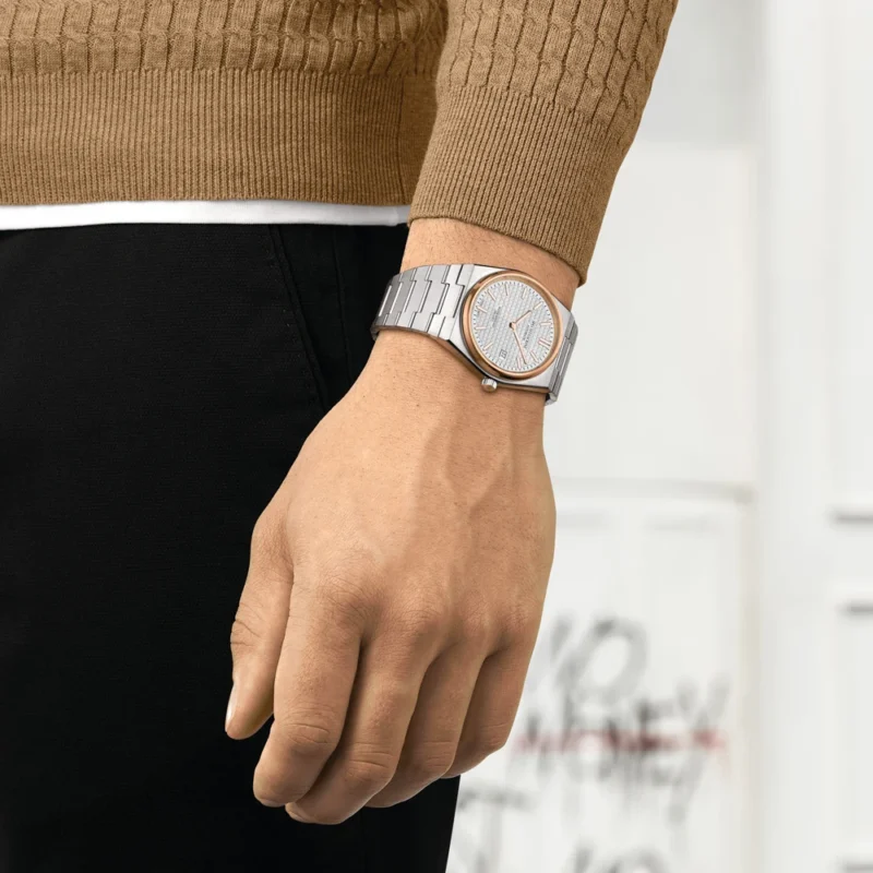 Classic Wine Red Automatic Watch with NH35 Movement Sapphire Crystal Stainless Steel Bracelet - Image 4