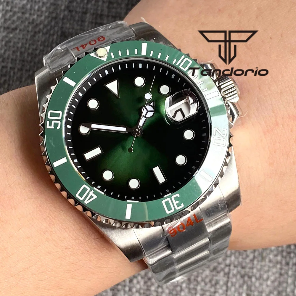 Professional dive watch with protective case for maximum durability