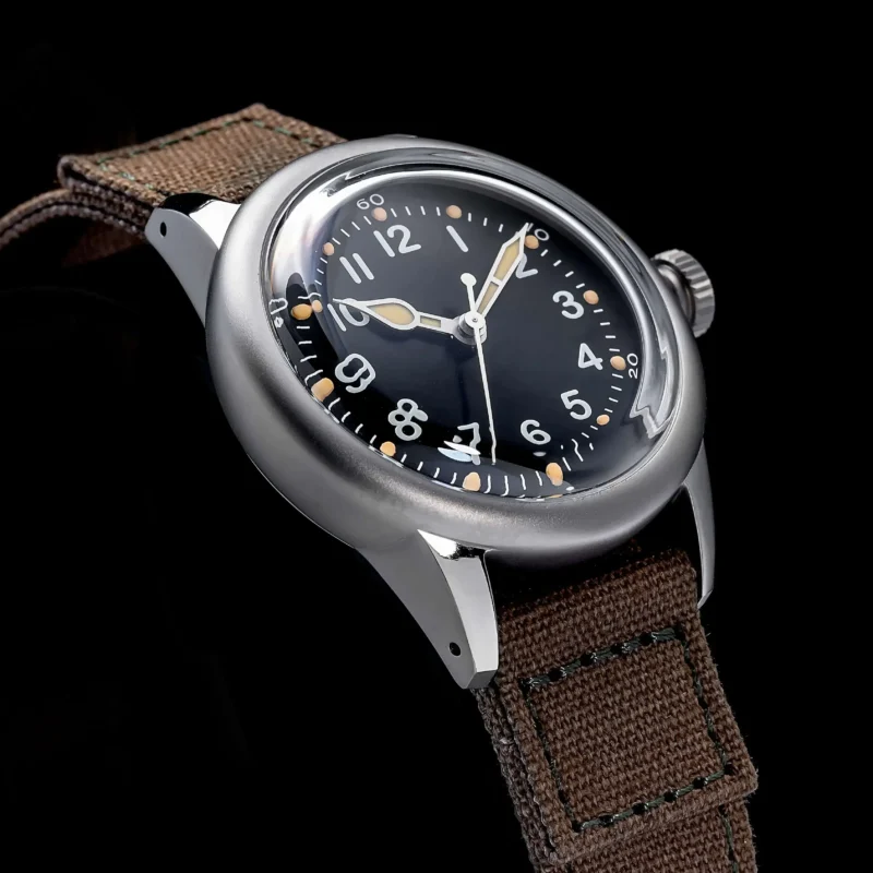 Military Titanium Automatic Dive Watch with NH35 Movement and Sapphire Crystal - Image 2