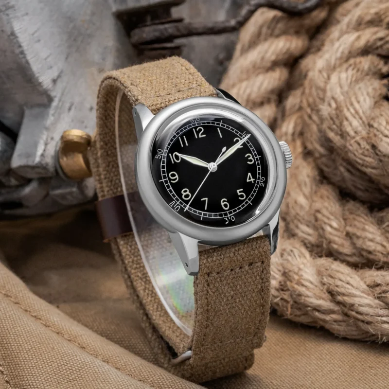 Military Titanium Automatic Dive Watch with NH35 Movement and Sapphire Crystal - Image 4