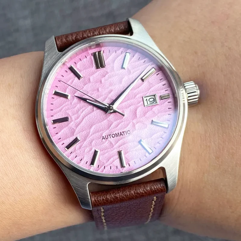 Professional Automatic Dive Watch with Sapphire Crystal and Leather Strap - Image 14