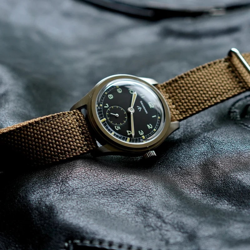 Vintage Pilot Mechanical Hand Wind Watch with Luminous Dial and Canvas Strap - Image 2