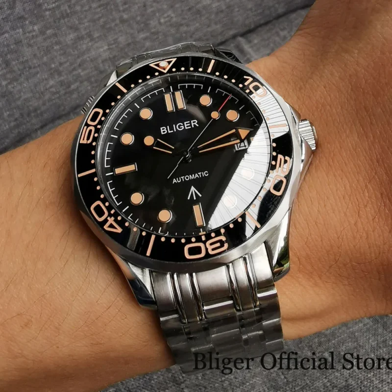 Professional Automatic Dive Watch with Sapphire Crystal and Mesh Bracelet - Image 9