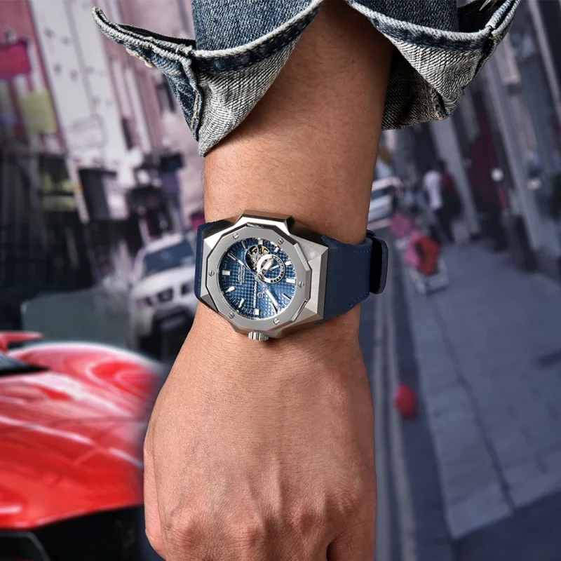 Professional Automatic Dive Watch with Sapphire Crystal and Stainless Steel Case - Image 6