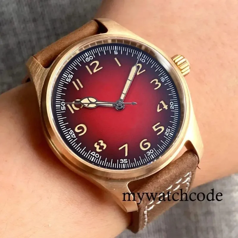 Bronze Dive Automatic Watch 39mm 200M Water Resistant Sapphire Crystal Leather Strap - Image 5