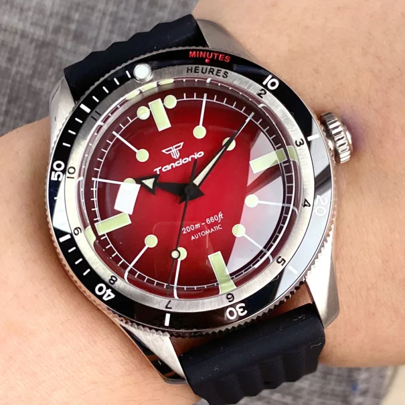 Professional Automatic Dive Watch with NH35 Movement, Sapphire Crystal and Nylon Strap - Image 5