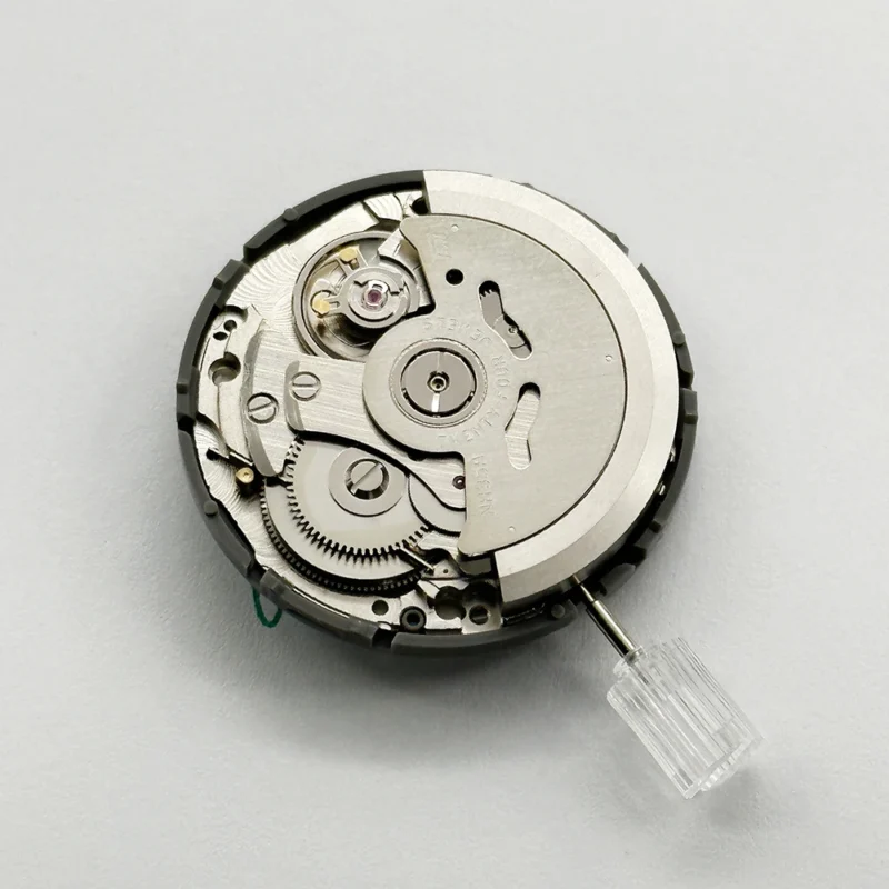 NH35 Automatic Watch Movement with 24 Jewels and 3 O'Clock Date Function for DIY Watch Modifications - Image 2