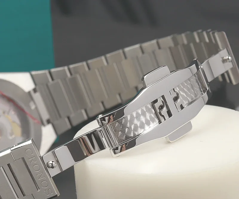 Classic Automatic Dive Watch with Sapphire Crystal and Exhibition Caseback 39mm - Image 6