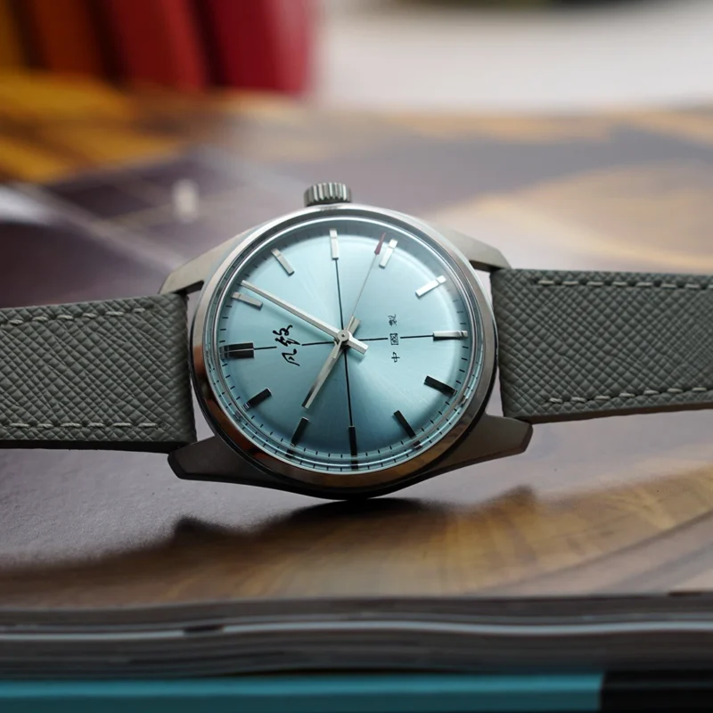 Vintage Salmon Dial Hand-Wind Mechanical Dress Watch with Canvas Strap - Image 9