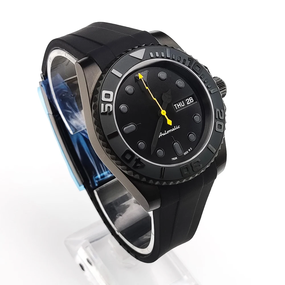 Versatile minimalist dress watch design demonstrating timeless elegance