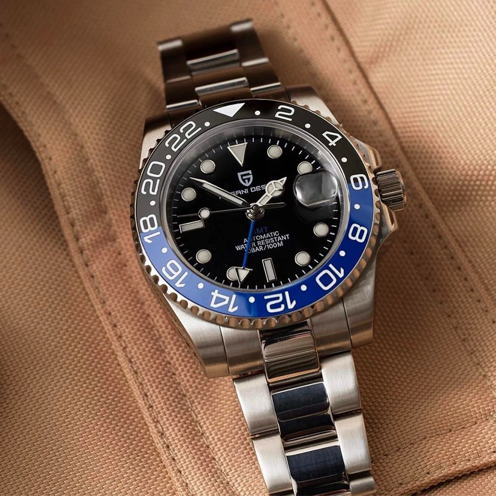 GMT watch with rotating bezel for tracking multiple time zones
