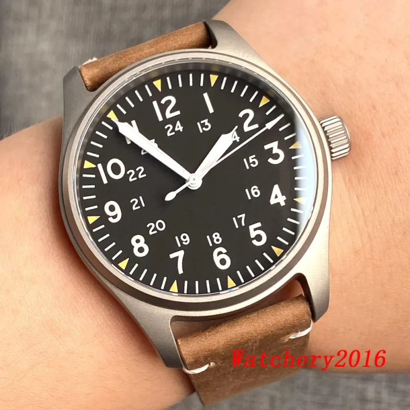 Professional Titanium Automatic Dive Watch with Sapphire Crystal and Leather Strap - Image 21