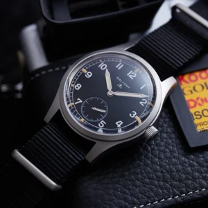 Vintage Military Field Quartz Watch with Small Seconds Hand and Sapphire Crystal