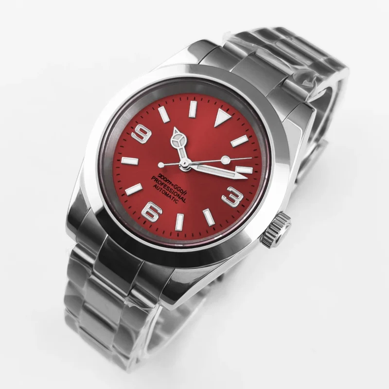 Luxury Automatic Dive Watch with Sapphire Crystal and Stainless Steel Bracelet - Image 3